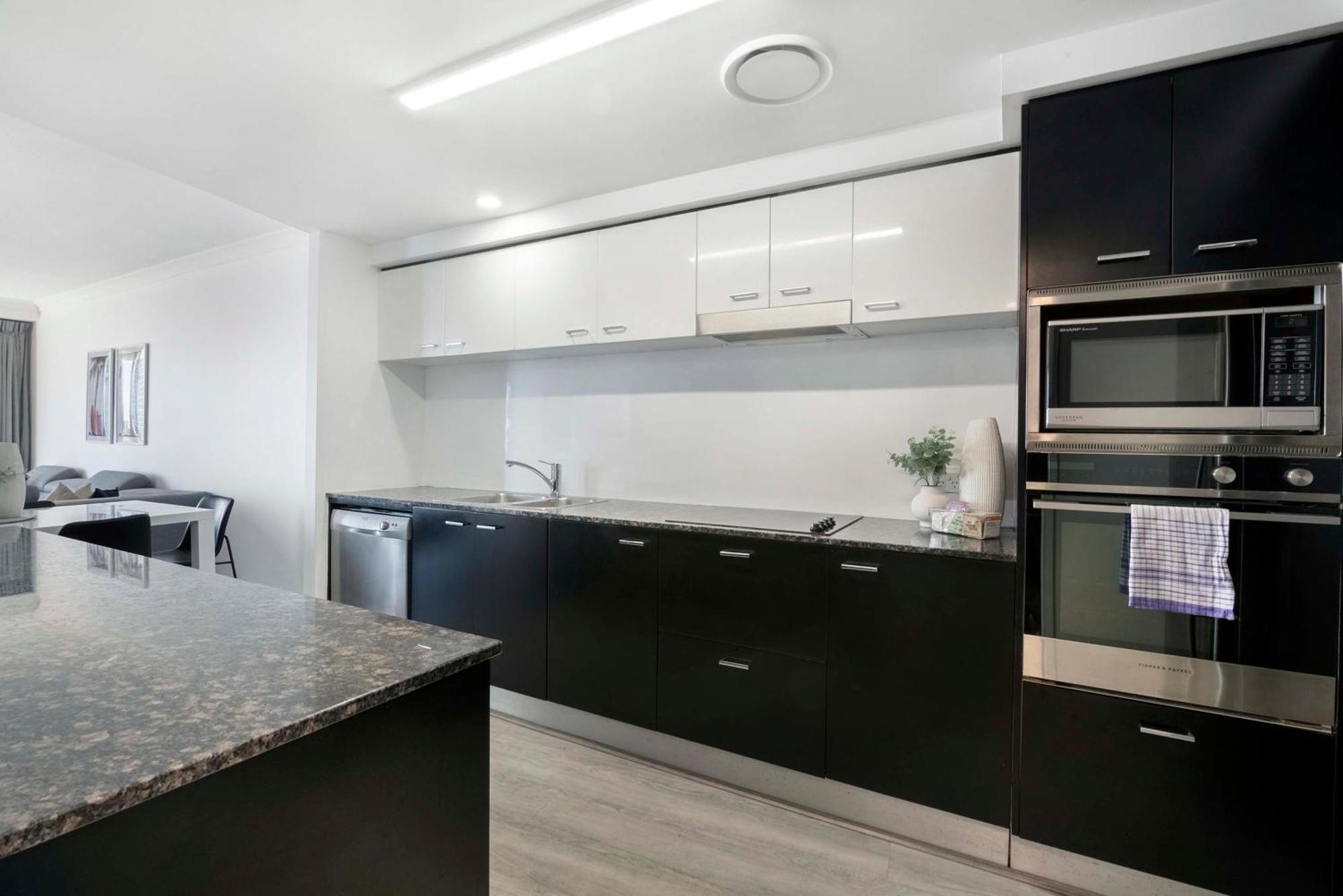 Chevron Renaissance - Self Contained & Privately Managed Apartments Gold Coast Exterior photo