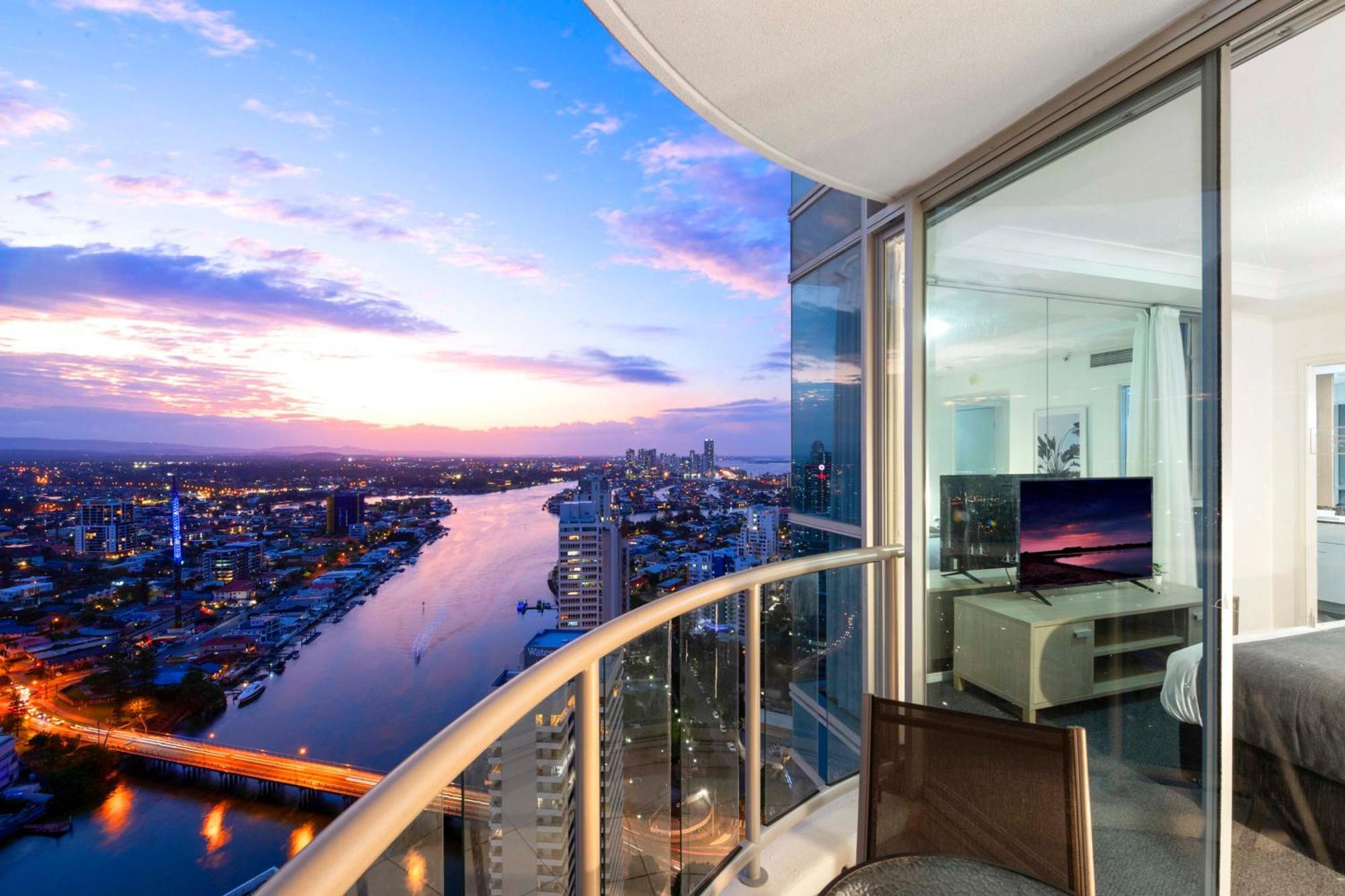 Chevron Renaissance - Self Contained & Privately Managed Apartments Gold Coast Exterior photo