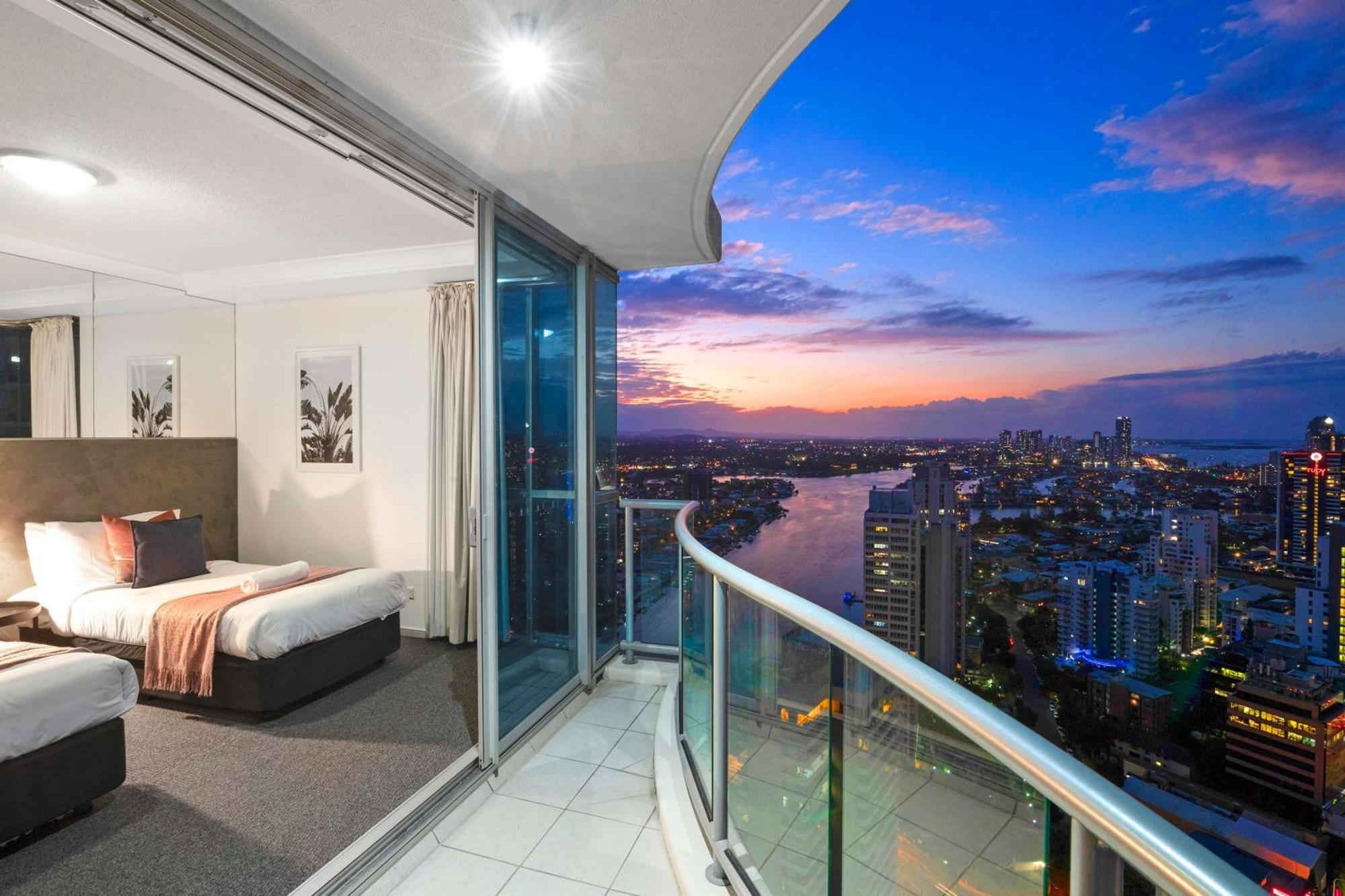 Chevron Renaissance - Self Contained & Privately Managed Apartments Gold Coast Exterior photo