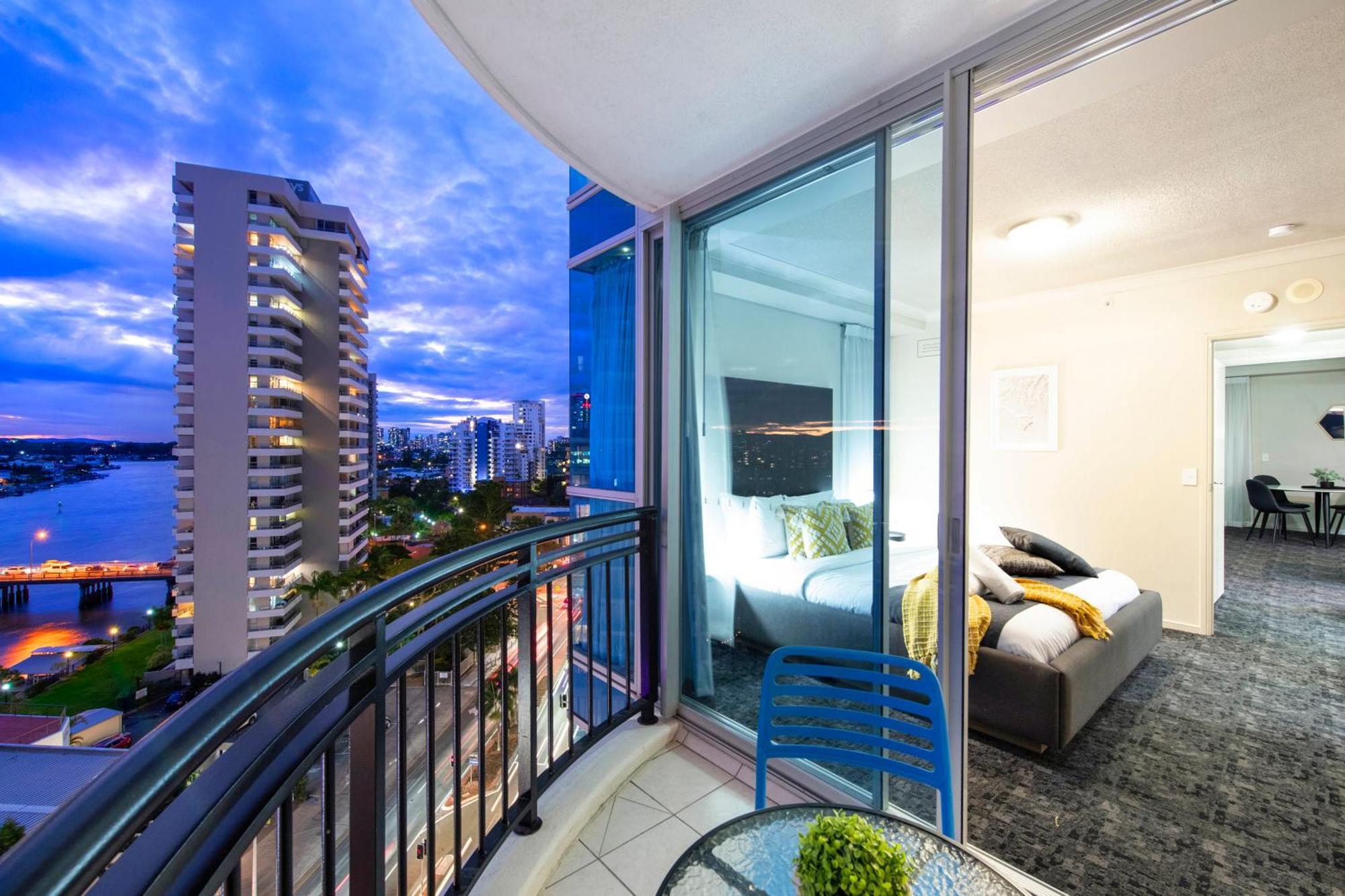 Chevron Renaissance - Self Contained & Privately Managed Apartments Gold Coast Exterior photo